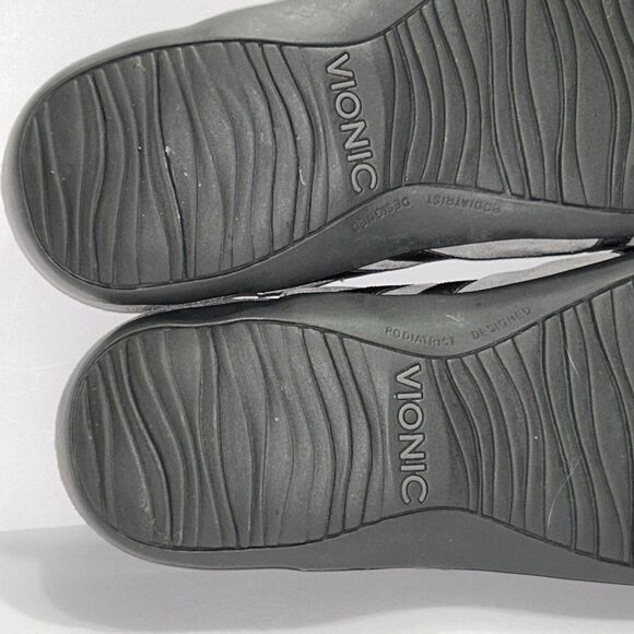 Vionic Clair Mules Sandals Womens 8 Slip On Gray Suede Flat Arch Support Comfort - Picture 15 of 16